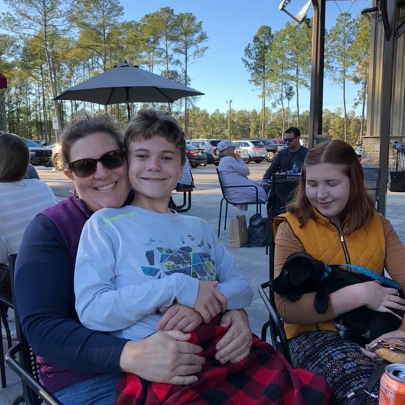 Meet your Posher, Jennifer - Picture 2 of 2